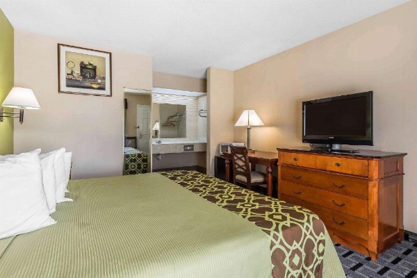 Rodeway Inn Augusta image 21